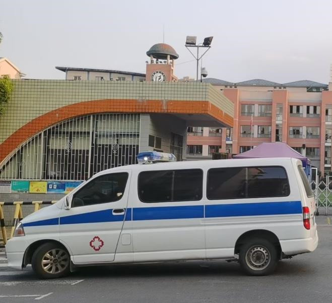 逊克救护车出租护送骨折病人一公里多少钱